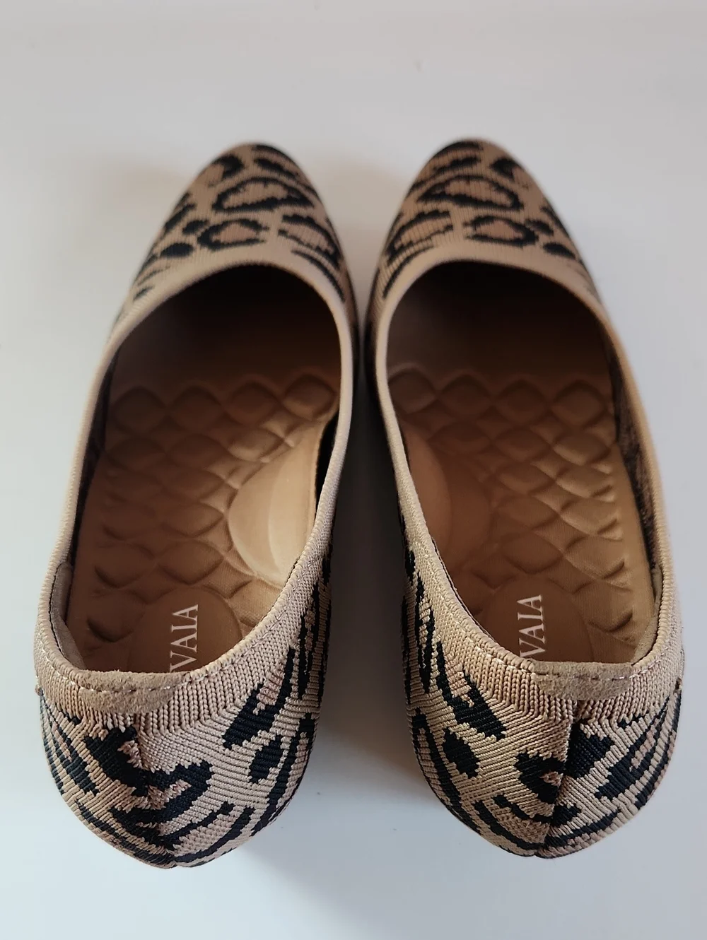 Vivaia Margot Wedge Leopard Knit Pointed Toe Pump Heels Beige/Black Size 37.5